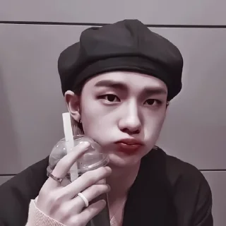 💋 emoji ⊹ ᨘ໑▸ 𖥻 𝗛𝗬𝗨𝗡𝗝𝗜𝗡 ˑ ⩇𝄒 @MDDELICIEUX Telegram sticker 13 of 40