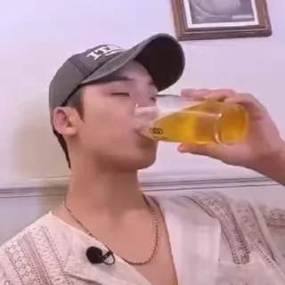 🍺 emoji Mingyu Telegram sticker 13 of 47