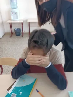 ✌️ emoji В класс представляет Telegram sticker 8 of 28