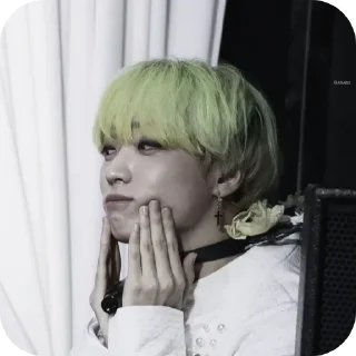 👑 emoji ||Yun-ho ｡ﾟ Telegram sticker 7 of 50