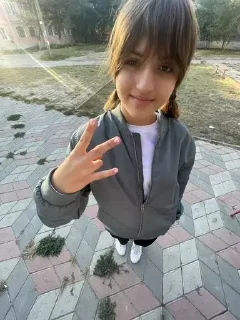 🫶 emoji ксюша лох Telegram sticker 7 of 18