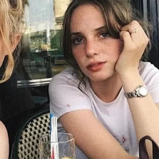 🌿 emoji Maya Hawke Telegram sticker 4 of 9
