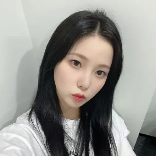 💟 emoji юджин 🐰🤍 Telegram sticker 7 of 45