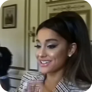 🌟 emoji Ariana Grande 💘 Telegram sticker 21 of 50