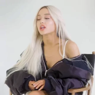 🌟 emoji Ariana Grande platinum by @bluebanesters Telegram sticker 6 of 20