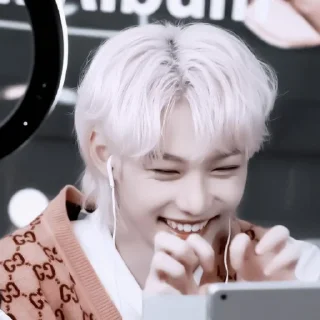 🍊 emoji 𝙛𝙚𝙡𝙞𝙭 𝙡𝙚𝙚 :: 🍊 @packsamgmin Telegram sticker 21 of 55
