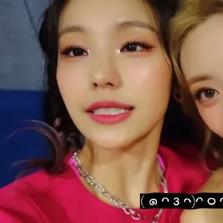 Sticker from ITZY"SNEAKERS"BEHIND| @aishaiwi