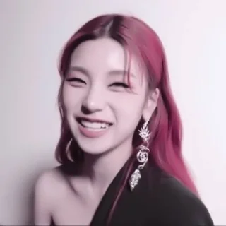 😁 emoji ◍˚₊🏹⿻. yeji ᝰ @chaenniex ◍˚₊💌⿻. Telegram sticker 19 of 60