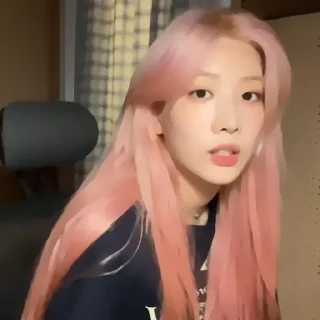 🎧 emoji が !¡🎧 Kim lip . . . @lastmeetingg Telegram sticker 24 of 28