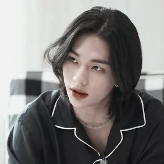 🤔 emoji hyunjin Telegram sticker 8 of 32