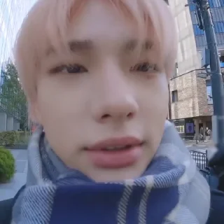 📨 emoji (📨)) hyunjin fr @K1TTYHELP Telegram sticker 24 of 44