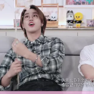 Sticker from jisung @mnsarch