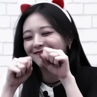 🤰 emoji @ronnihp — Yuna [🤰] Telegram sticker 21 of 43
