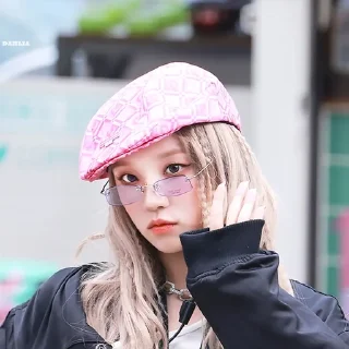 👋 emoji Yuqi @lisardazxx Telegram sticker 5 of 11