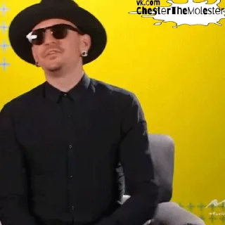 🫅 emoji ChesterBe GIF Telegram sticker 8 of 50