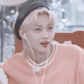 🍊 emoji 𝙛𝙚𝙡𝙞𝙭 𝙡𝙚𝙚 :: 🍊 @packsamgmin Telegram sticker 13 of 55