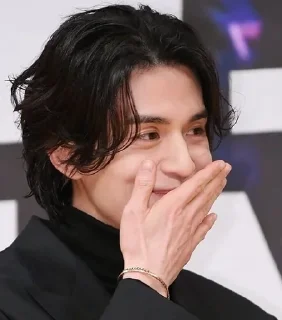 Sticker from Lee Dong Wook
