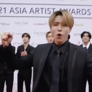 Sticker from minsung by @inliffe