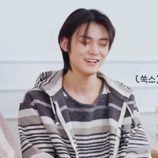 © emoji yeonbin ' @SWL1R Telegram sticker 10 of 30