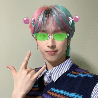 🦆 emoji гаон правит миром Telegram sticker 17 of 120