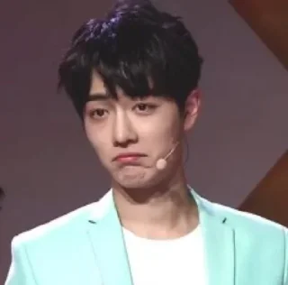 🤨 emoji Крутышки Telegram sticker 5 of 94