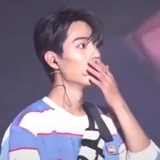 🤭 emoji Крутышки Telegram sticker 23 of 94