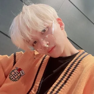 🌙 emoji jeonghan @stckheavn Telegram sticker 9 of 15