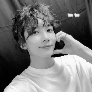 🌙 emoji bw jeonghan @stckheavn Telegram sticker 7 of 15