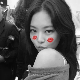 Sticker from jennie 3 @yslsln