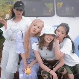 Sticker from Blackpink by @nikiikor 🐰