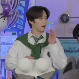 Sticker from minsung @inliffe