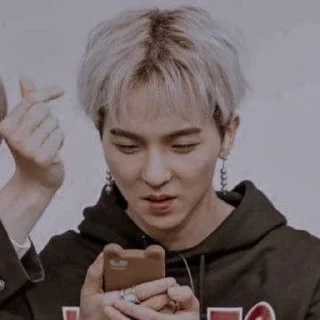 🌟 emoji MINO WINNER Telegram sticker 6 of 10