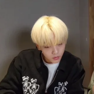© emoji yeonbin fr @txth1lp Telegram sticker 16 of 40