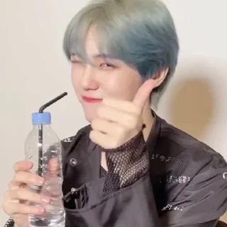 👍 emoji seongminni~eee Telegram sticker 22 of 57