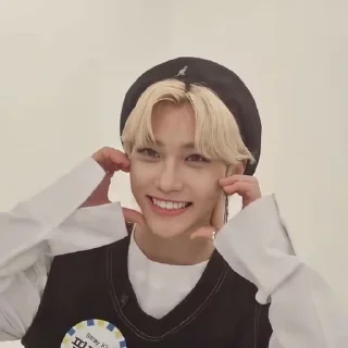 🌟 emoji Stray kids Telegram sticker 23 of 27