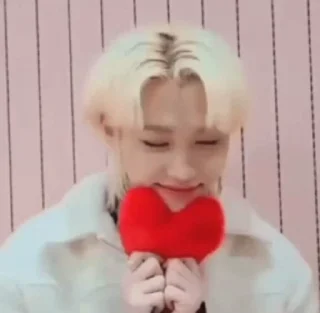 ❤ emoji sᴛʀᴀʏ ᴋɪᴅs Telegram sticker 17 of 50