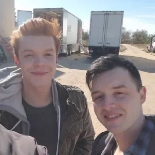 👨‍❤️‍👨 emoji йен и микки Telegram sticker 15 of 17