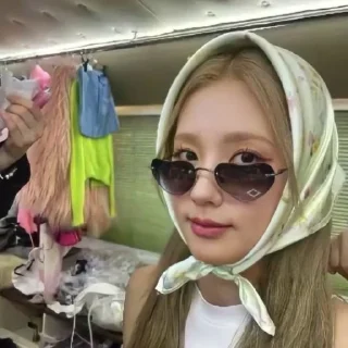 😎 emoji (G) I-DLE Telegram sticker 15 of 120