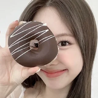 🍩 emoji NAYEON Telegram sticker 24 of 26