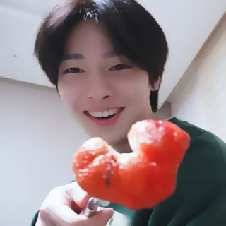 👣 emoji ✦ ָ ֙⋆ jeongin by @paradoxstickers Telegram sticker 24 of 25
