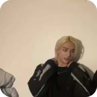 Sticker from стики с хёнджином @sweqwio