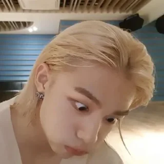 🌟 emoji Hyunjin💋 Telegram sticker 11 of 40