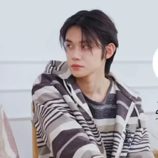 © emoji yeonbin ' @SWL1R Telegram sticker 14 of 30