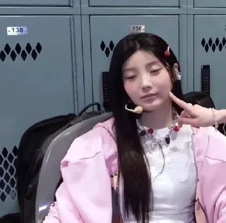 🌟 emoji behind-it @archwonhee Telegram sticker 18 of 42