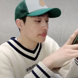 😐 emoji КИХО ЗАЙКА- @King_BtS Telegram sticker 6 of 84