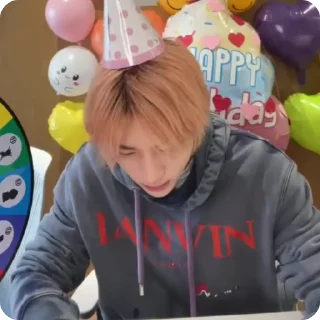 Sticker from hbd hyunjin @D1V3HO