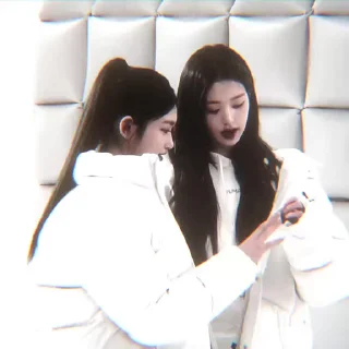 🧛‍♀️ emoji wonyoung★ @koreanpophelp Telegram sticker 14 of 17