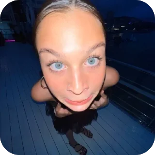 🤓 emoji ЦУЕФАШКИ💋🫶🏻 Telegram sticker 15 of 74