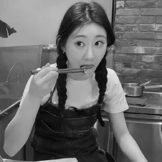 🍴 emoji chaeryeong @kim1chr Telegram sticker 9 of 61