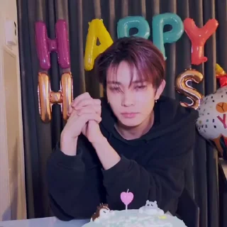 🎂 emoji hee 𖥻 @helpenha Telegram sticker 7 of 30